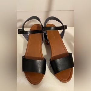 Cushionaire chunky block heels